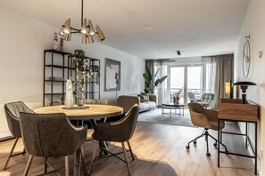Apartment | Dining