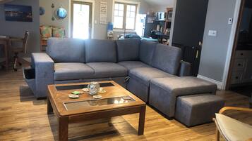 TV, DVD player, table tennis, books