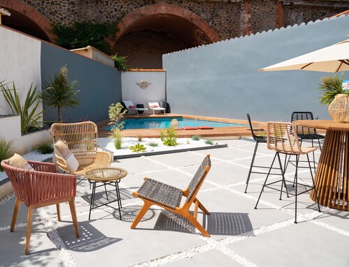 Bord de Mer Chic : Piscine & Plage