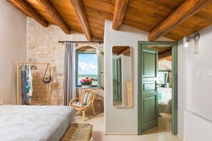 6 Schlafzimmer, Zimmersafe, Bügeleisen/Bügelbrett, kostenloses WLAN