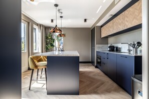 Apartment | Private kitchen - Delft Retreat w/ Wifi (Delft)