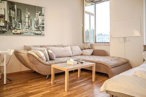 Shared 2BR Residence by Millennium Tower