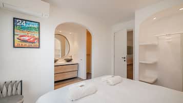 5 camere, ferro/asse da stiro, culla da viaggio, Wi-Fi gratuito