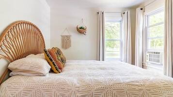 2 bedrooms, WiFi, bed sheets