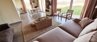 Charming Ground Floor Apartment with Wifi and Parking, 2 Bedrooms