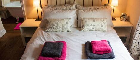 Cottage | 1 bedroom, iron/ironing board, free WiFi, bed sheets