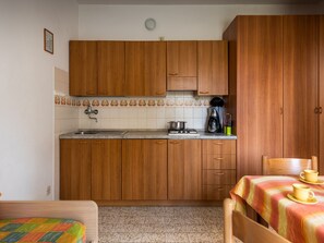 Appartamento, 1 camera da letto, patio, vista giardino | Interni