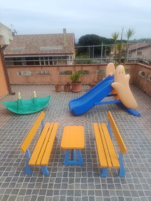 Children's area - Cozy apartment for singles, couples and families. Large terrace (Samatzai)