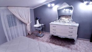 2 makuuhuonetta, silitysrauta/-lauta, Wi-Fi, vuodevaatteet