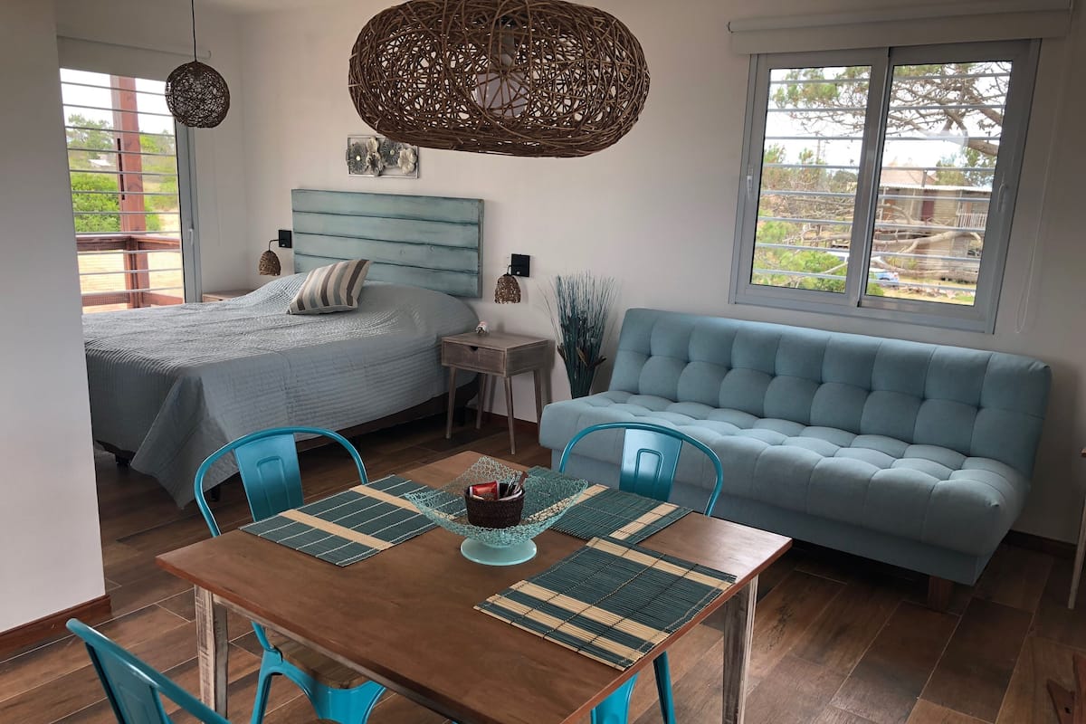 Estudio Deluxe, vistas al mar | 1 dormitorio, caja fuerte, espacio para trabajar con un portátil