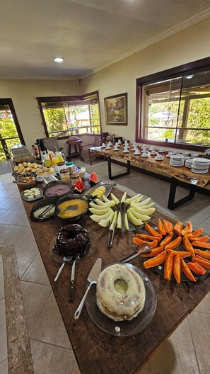 Restaurant - HOTEL POUSADA BAMBUZAL (Sana)