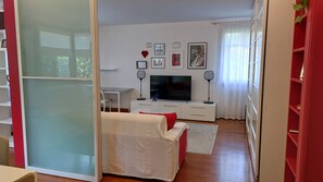1 Schlafzimmer, Schreibtisch, Bügeleisen/Bügelbrett, kostenloses WLAN