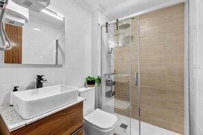 Shower, hair dryer, towels, soap - Apartment With Lovely Vieuws Los Altos Los Altos Ciudad Quesada (Ciudad Quesada)