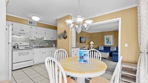 Coffee/tea maker, fridge, microwave, dishwasher - Myrtle Beach Resort A0340 (Myrtle Beach)