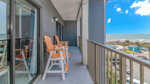 A balcony with a view of the beach and ocean. - Myrtle Beach Resort A0412 (Myrtle Beach)
