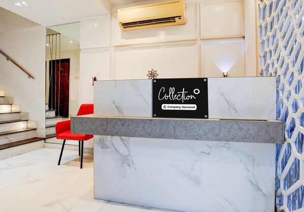 House | Reception