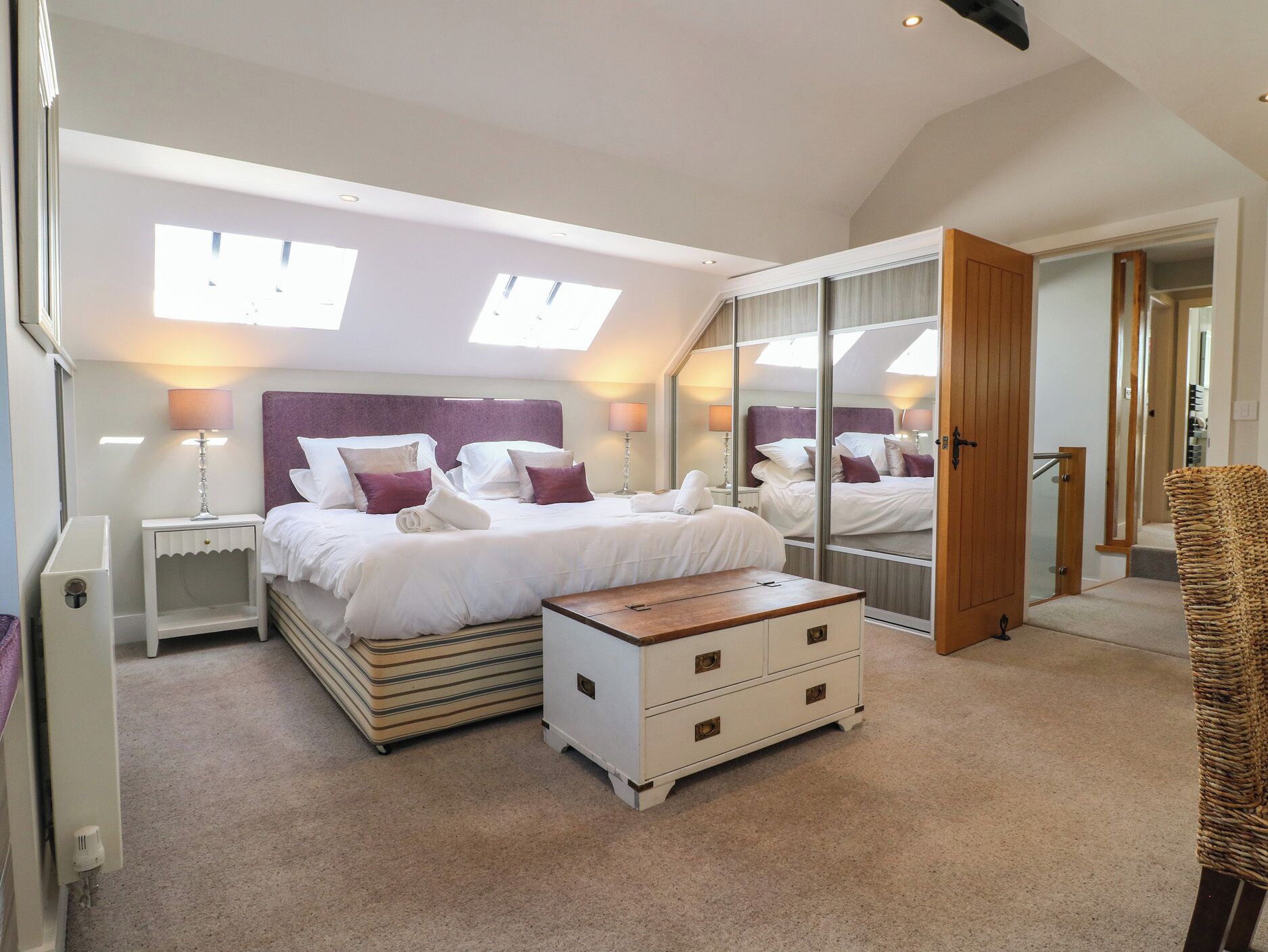4 slaapkamers, gratis wifi, individueel gedecoreerd