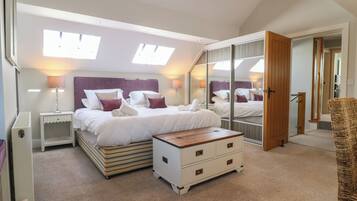 4 slaapkamers, gratis wifi, individueel gedecoreerd