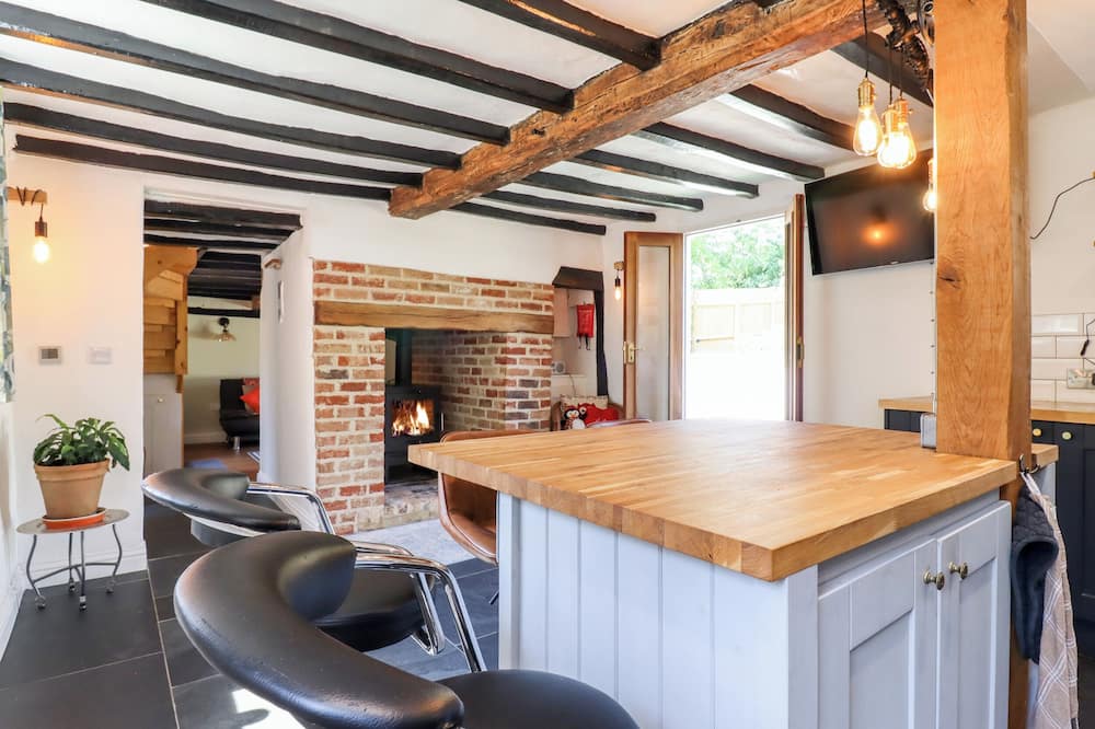 1 Harpur Cottage - Stonely