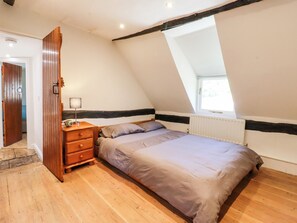 2 bedrooms, individually decorated, individually furnished, free WiFi - 1 Harpur Cottage (Bedford)