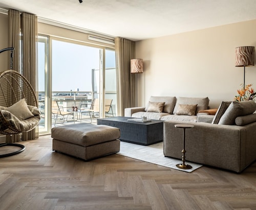 View Escape, Scheveningen