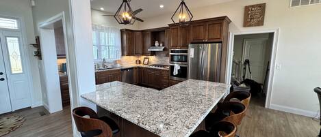 Microwave, oven, stovetop, dishwasher