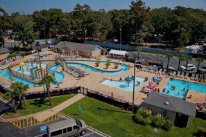 Inomhuspool och uppvärmd pool