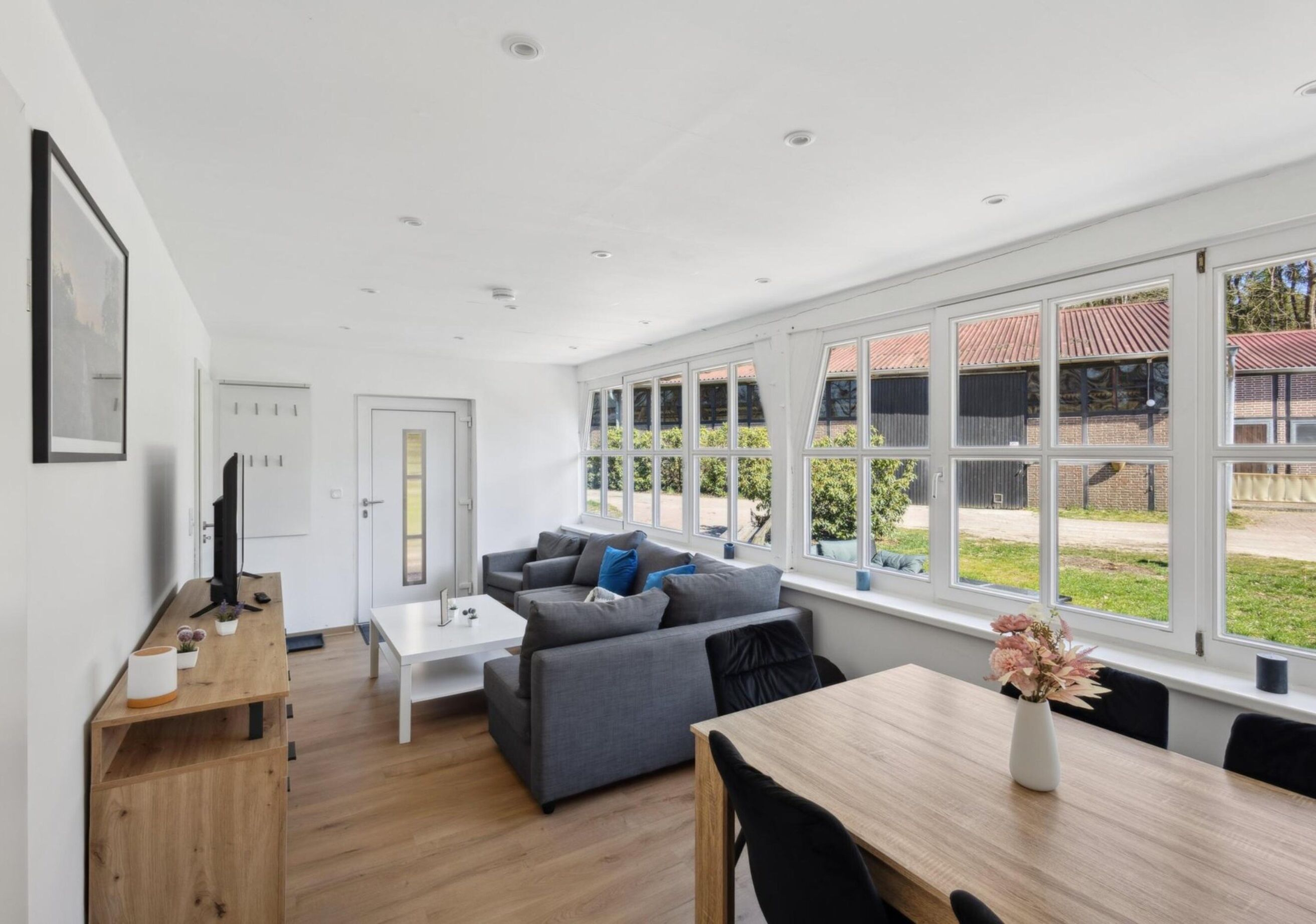 Apartment | Dining