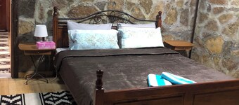 3-bedroom bungalow in Al RuwayyaDubai with WiFi, AC