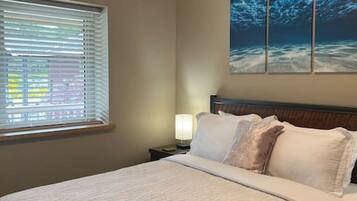 2 bedrooms, iron/ironing board, travel crib, free WiFi