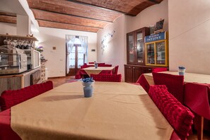 Dining - Room 'Arancione' with Shared Pool and Shared Garden (Semproniano)