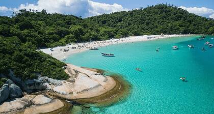 Pé na Areia Encanto da Armação