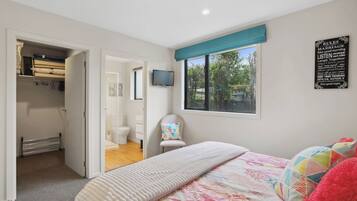 3 bedrooms, iron/ironing board, WiFi