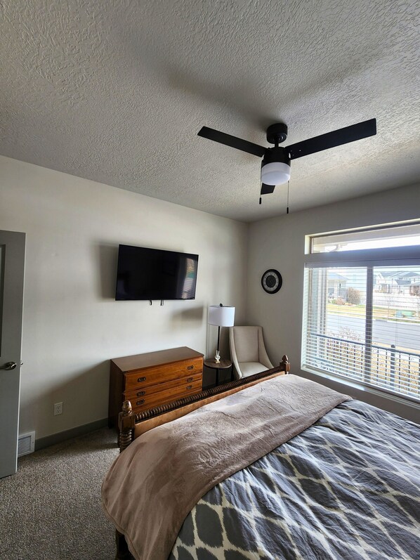 6 bedrooms, WiFi, bed sheets