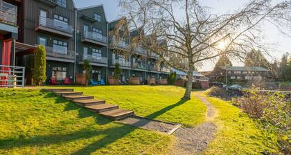 Catch of the Day – Harbourfront Views & Pet Friendly