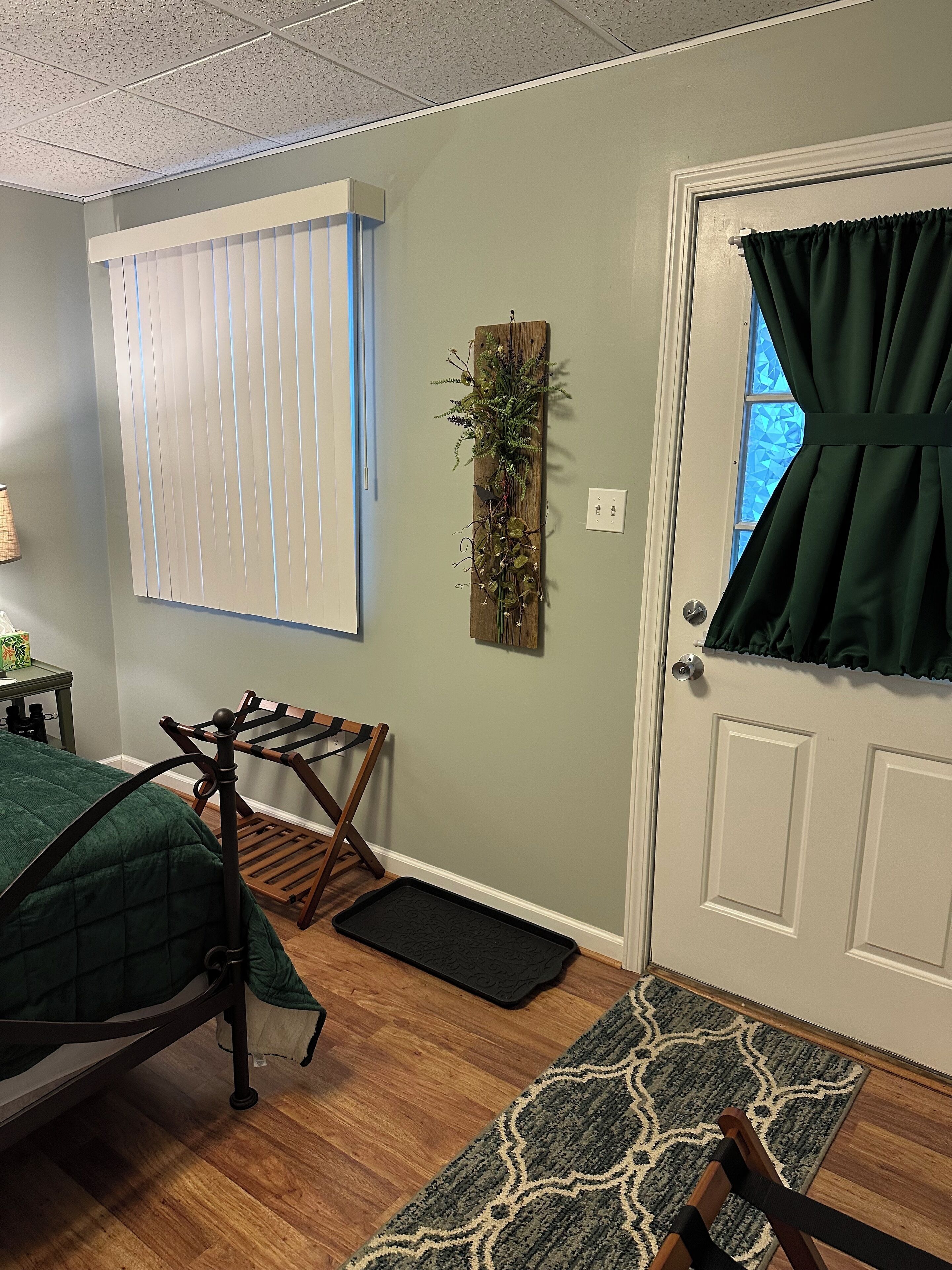 1 habitación, tabla de planchar con plancha, wifi y ropa de cama 