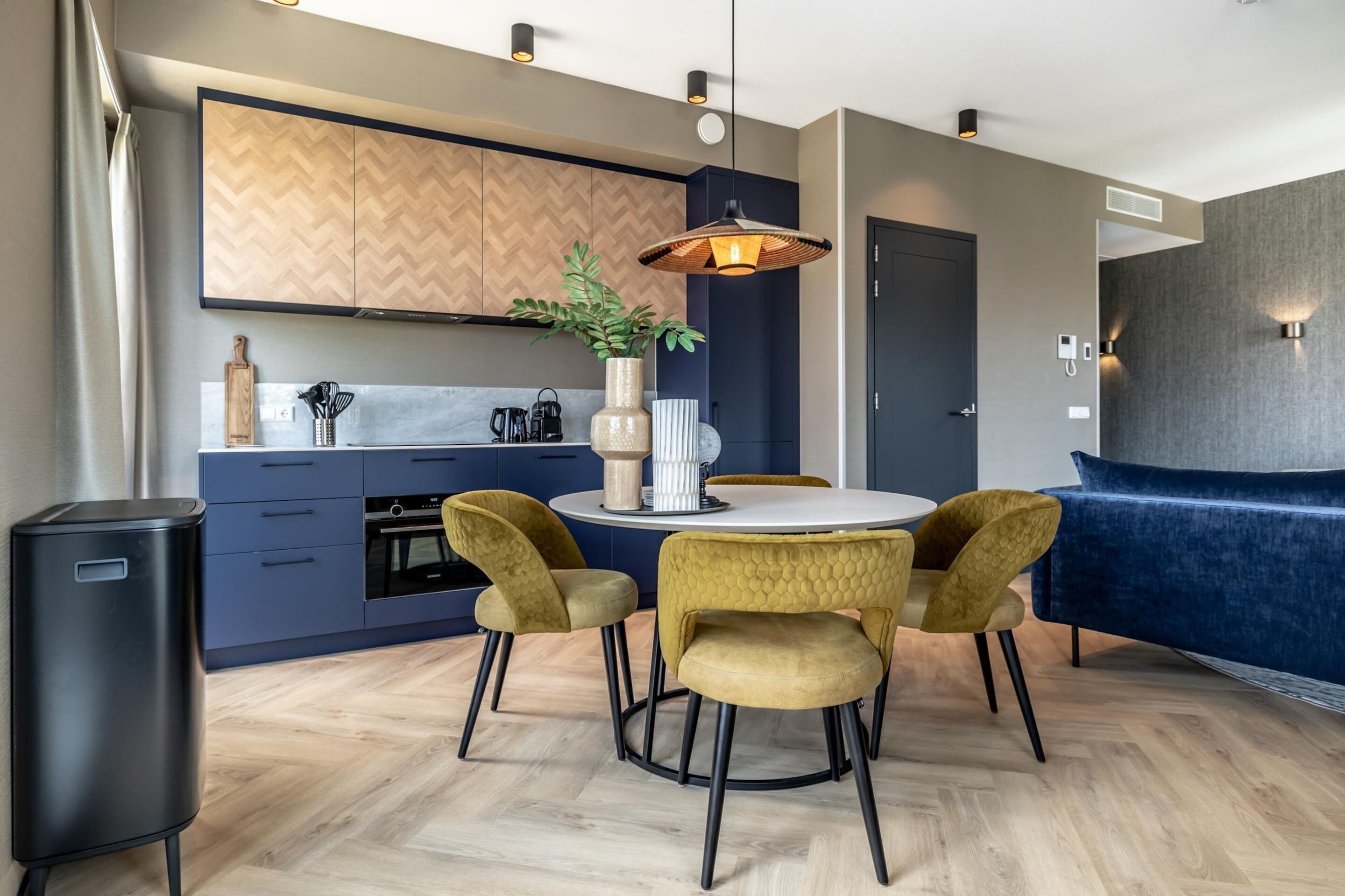 Apartment | Dining