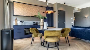 Apartment | Dining