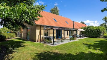 Villa | Exterior