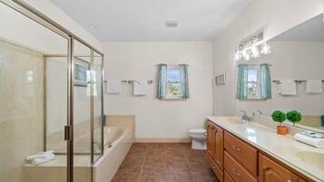 House | Bathroom | Hair dryer, towels