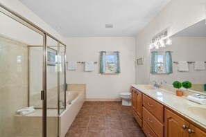 Bathroom - Beach House - Hooked on the Cape by PHG (Port St. Joe)
