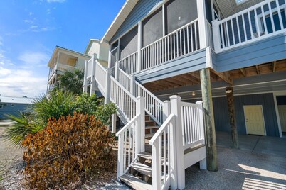 Beach House - Hooked on the Cape by PHG