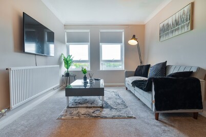 Charming Apartment w/ Parking