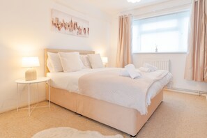 3 Schlafzimmer, Bügeleisen/Bügelbrett, kostenloses WLAN, Bettwäsche