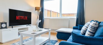 Stunning Cozy House - Sleeps 8 - Perfect for Families & Contractors