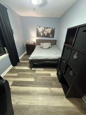 4 bedrooms, WiFi, bed sheets