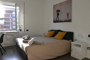 2 habitaciones, tabla de planchar con plancha y wifi gratis