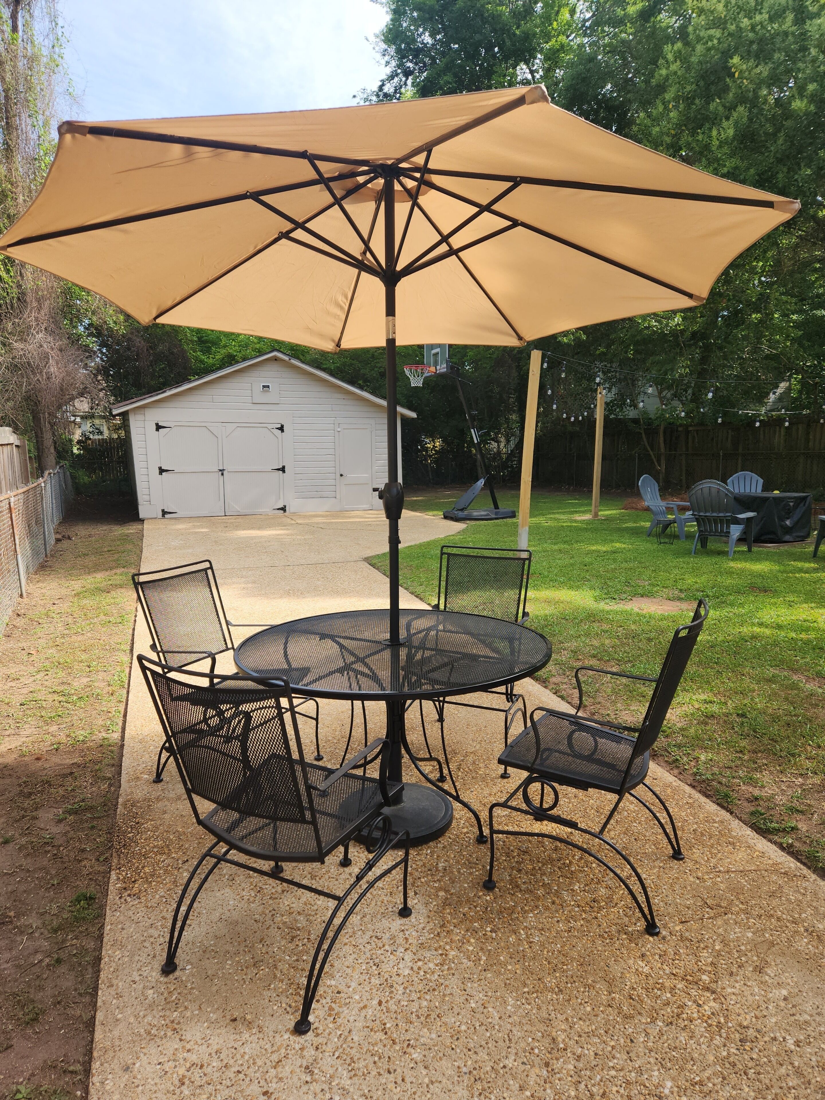 屋外ダイニングエリア