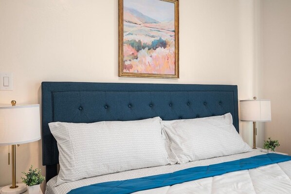 2 bedrooms, iron/ironing board, WiFi, bed sheets