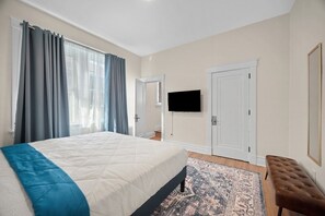 2 bedrooms, iron/ironing board, Internet, bed sheets